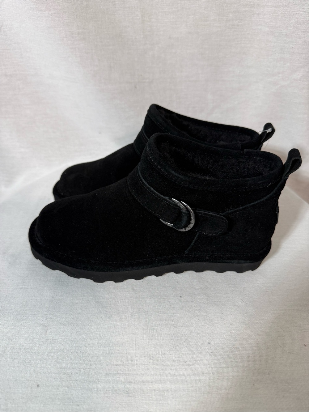 BearPaw Women’s Black Suede Ankle Booties Size 7